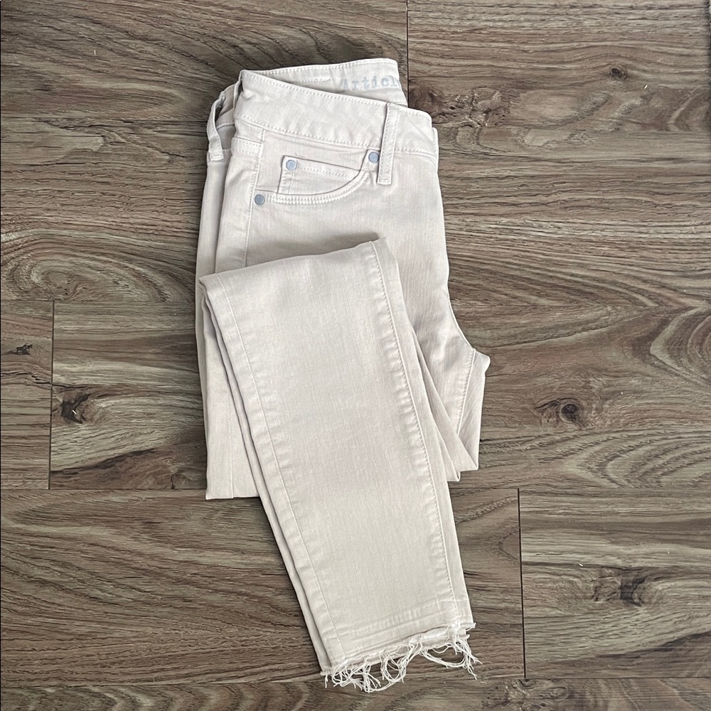 Articles Of Society Soft Cream Cropped Jeans, Size 24 NWOT